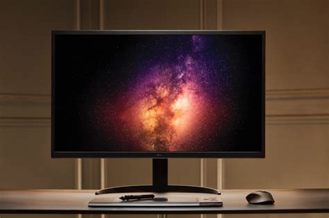 what are oled monitors.